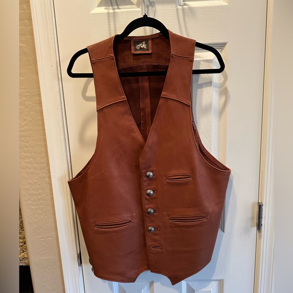 Lew N’ Me fine leather vest, XL. Vintage
